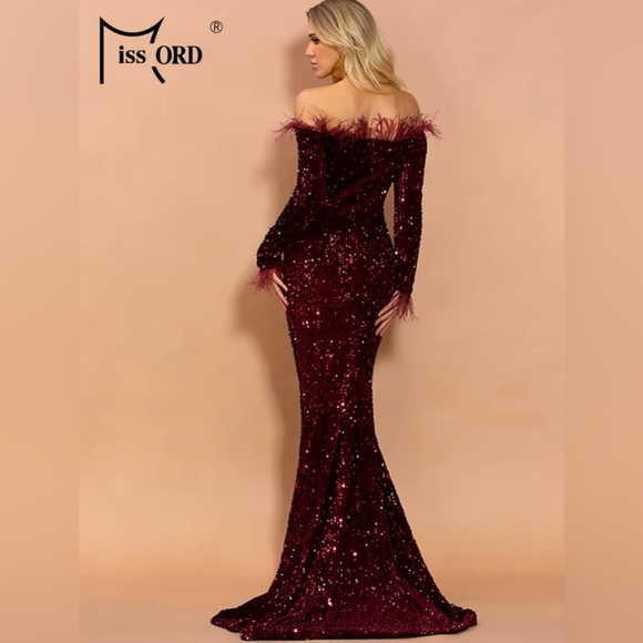 Miss Ord Women’s Off Shoulder Long Sleeve Wine Sequin Velvet Dress Gown Sz M NWT - Picture 2 of 9
